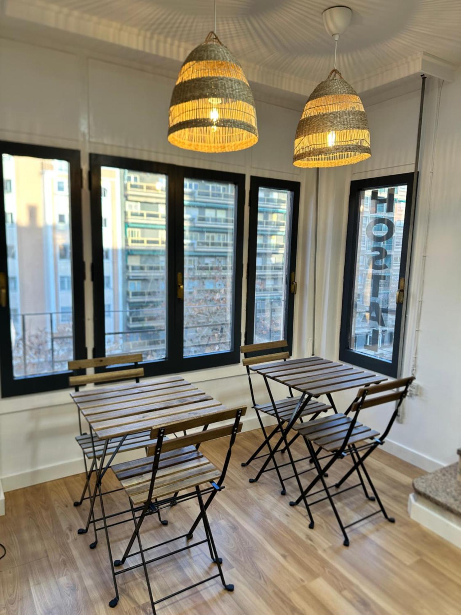 Hostal Zaragoza Centro Luaran gambar
